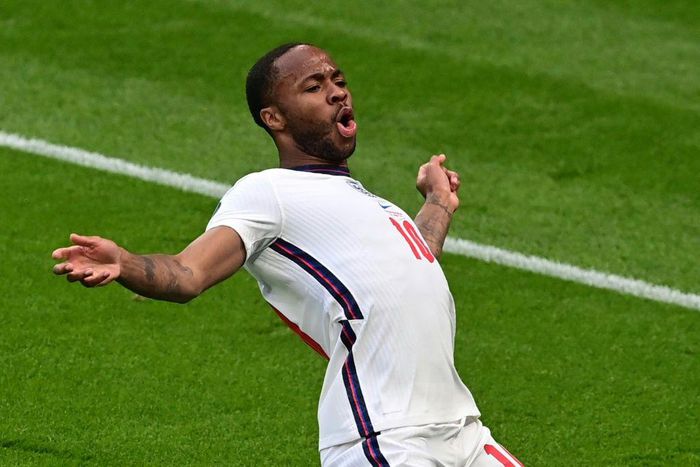 England's Raheem Sterling celebrates his goal against the Czech Republic
