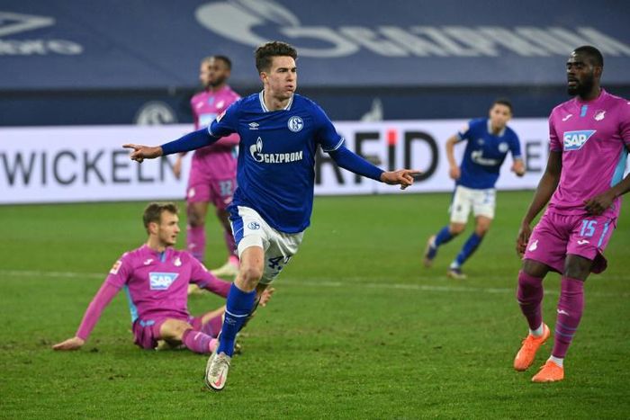 Schalke strker Matthew Hoppe, 19, is the first American footballer to score a Bundesliga hat-trick