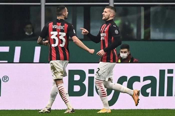 AC Milan's Croatian forward Ante Rebic (R) and Bosnian midfielder Rade Krunic have both recovered from coronavirus.
