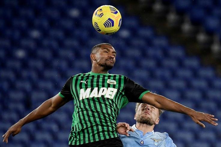 Sassuolo's Brazilian defender Marlon (C) has signed for Shakhtar Donetsk
