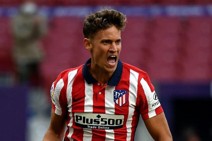 Llorente scored twice as Atletico Madrid thrashed Eibar on Sunday