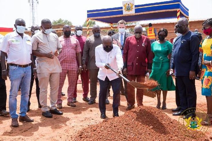 Akufo-Addo cuts sod