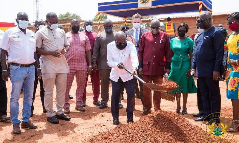 Akufo-Addo cuts sod
