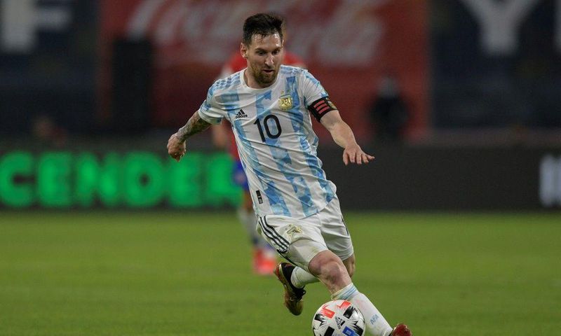 Argentina captain Lionel Messi scored a penalty and hit the woodwork with a freekick but was denied three times by fine saves from Chile goalkeeper Claudio Bravo