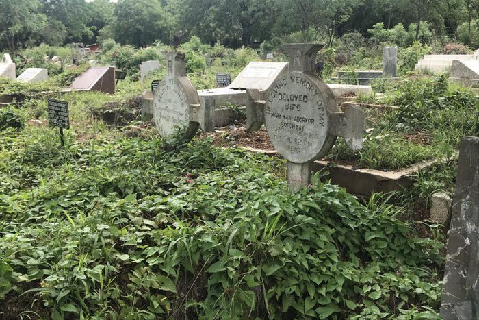 Tension at Gomoa Fawomaye as police officer exhumes 10 dead bodies & refuses to return them