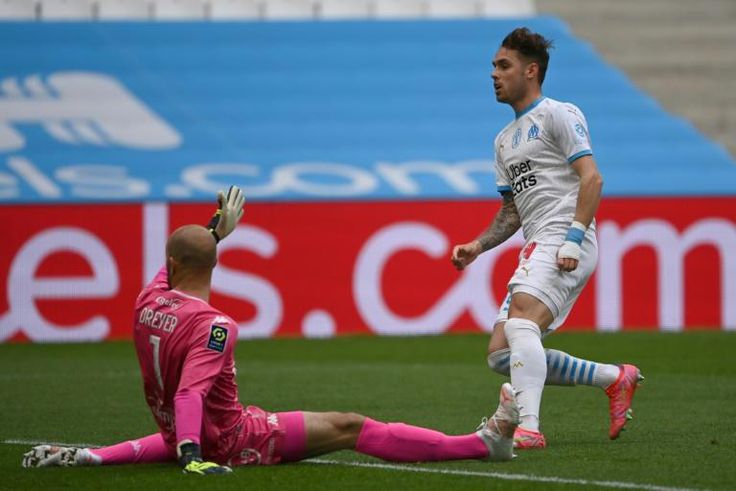 Pol Lirola scored twice as Marseille continued their upturn in form under new boss Jorge Sampaoli