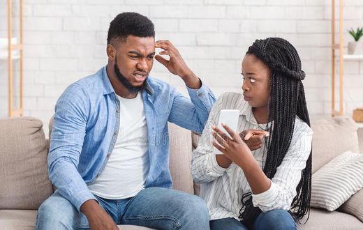 Ladies: Here are 6 signs he’s using you to get over his ex