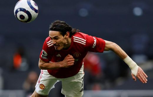 Solskjaer is keen to persuade Cavani to extend his stay
