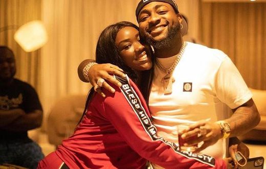 Stonebwoy’s wife hangs out with Davido