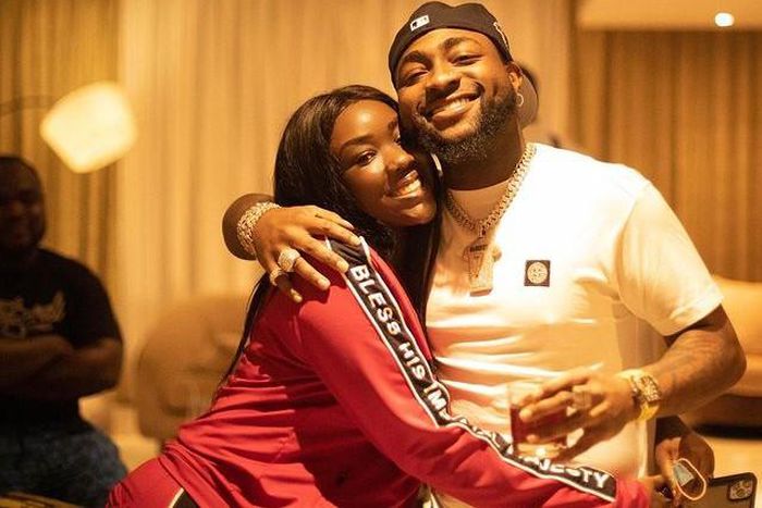 Stonebwoy’s wife hangs out with Davido