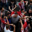 Athletico Madrid fans defeid local lockdown protocol to celebrate their league title on the steets