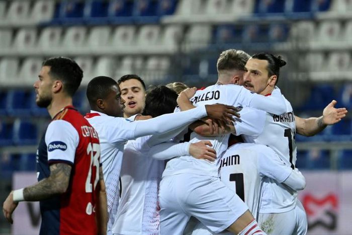 Evergreen AC Milan forward Zlatan Ibrahimovic (R) has scored five braces in eight game this season.