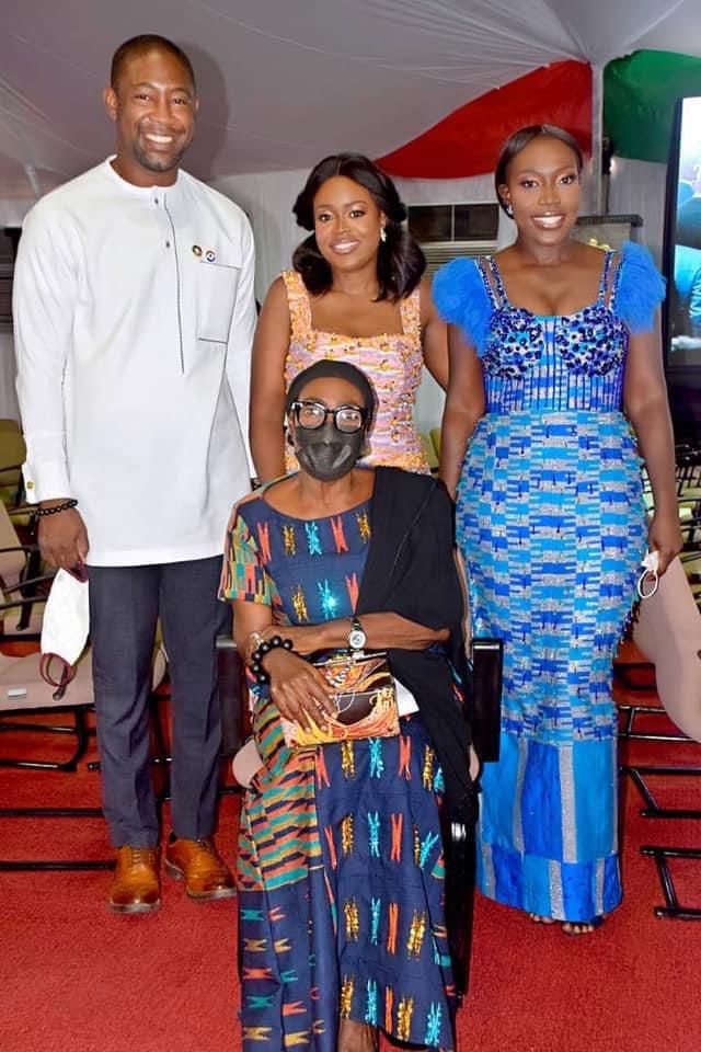 Dakoa Newman with some politicians