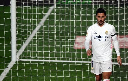 Eden Hazard's injury troubles resurfaced as he was replaced inside half an hour against Alaves