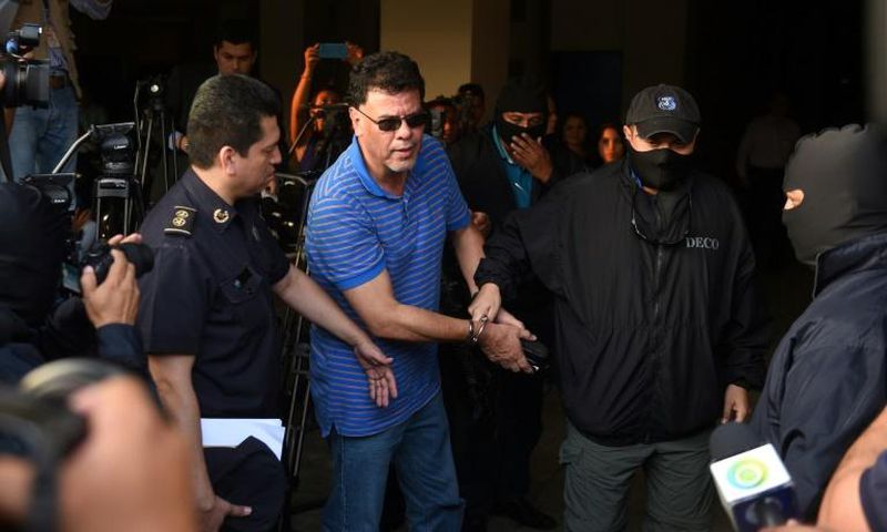 Former Salvadoran Football Federation president Reynaldo Vasquez has been extradited to the US to face charges in the "Fifagate" bribery scandal