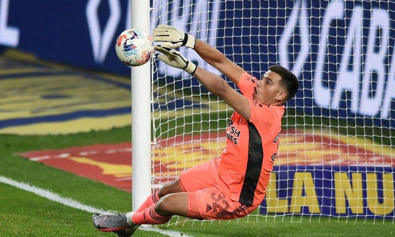 River Plate are hoping fifth choice goalkeeper Leo Diaz will be available for Wednesday's Copa Libertadores game against Santa Fe, following a Covid-19 outbreak that has decimated the Argentine club's roster