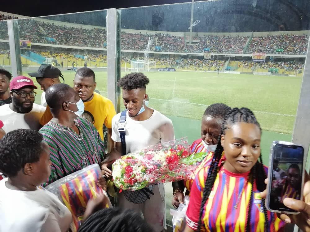 Callum Hudson-Odoi gifted customised Hearts of Oak jersey