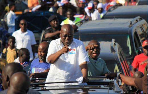 Don’t vote ‘skirt and blouse’ – Akufo-Addo tells electorates