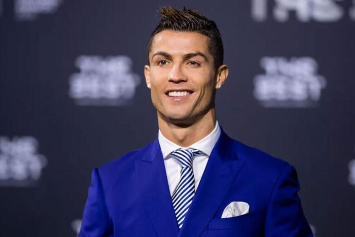 Cristiano Ronaldo becomes first person to reach 300 million Instagram followers