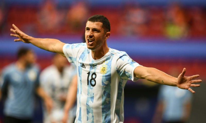 Guido Rodriguez celebrates after scoring the winner for Argentina against Uruguay in the Copa America
