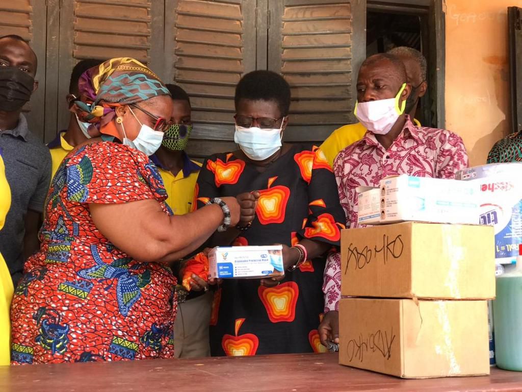 Ekuona Family of Adansi Fomena donates COVID relief items to five institutions
