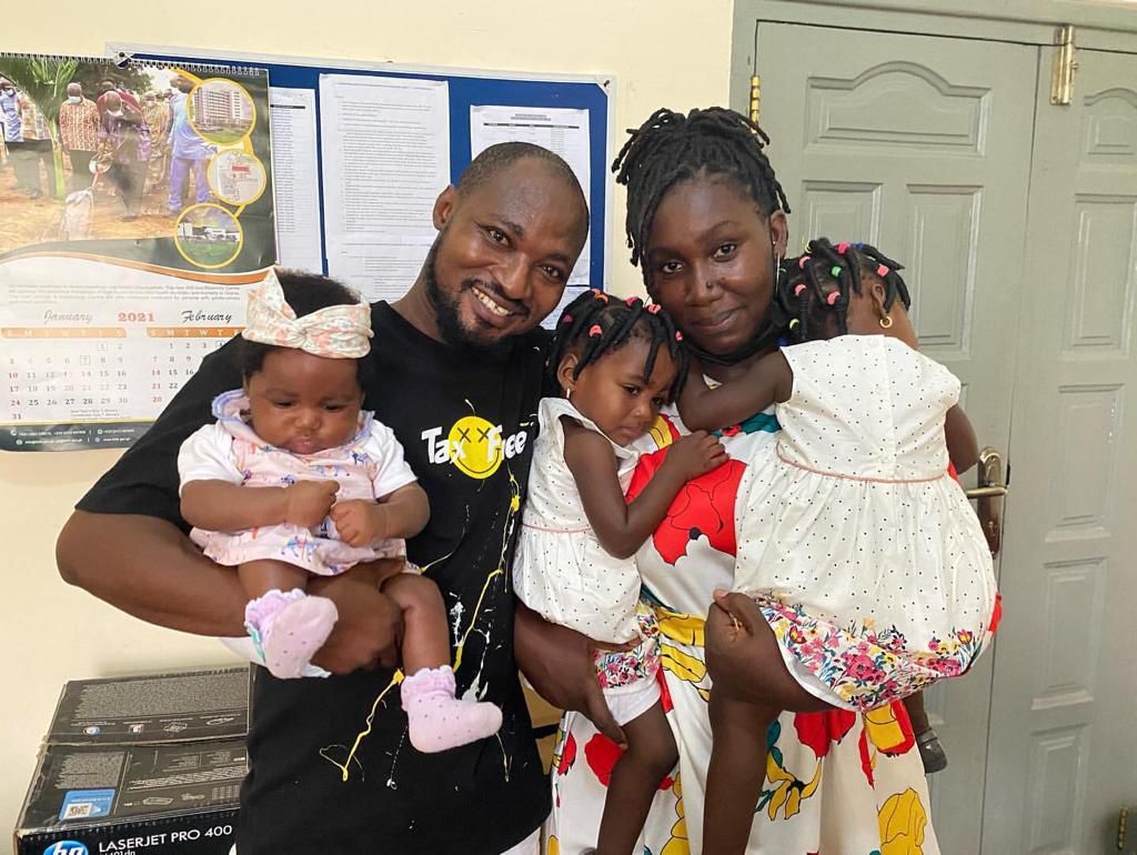 Funny Face's baby mama with his children pay him surprise visit