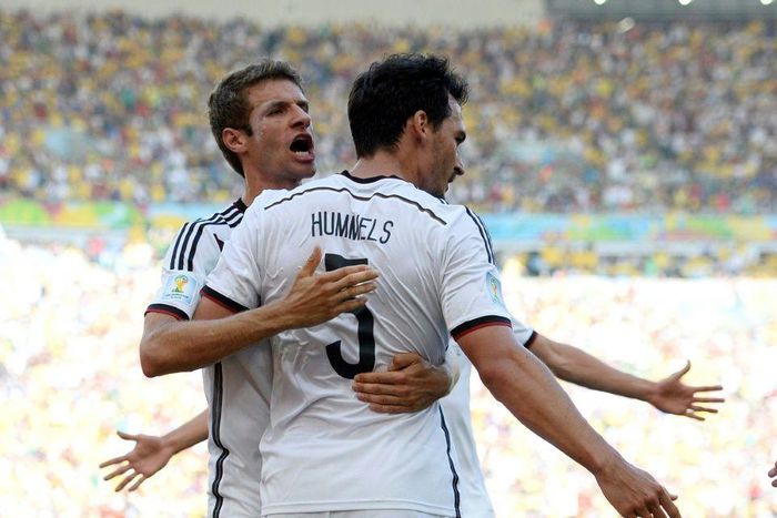 Mats Hummels (R) and Thomas Mueller (L) were on Wednesday both recalled to the Germany squad for the Euro 2020 finals