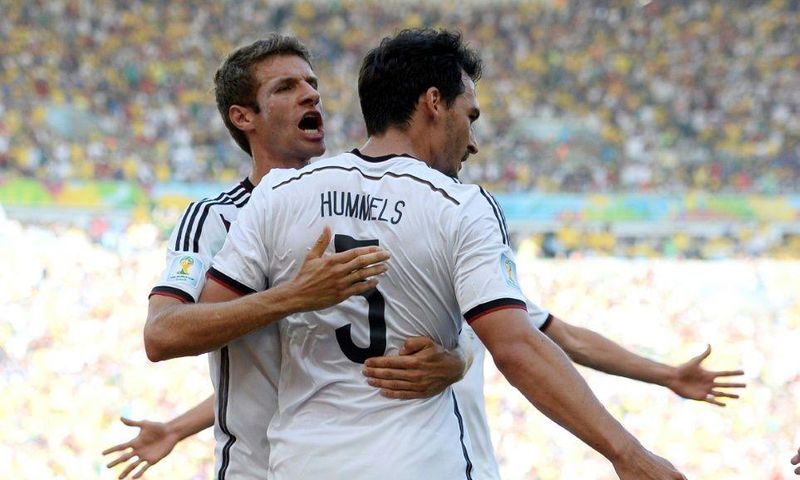 Mats Hummels (R) and Thomas Mueller (L) were on Wednesday both recalled to the Germany squad for the Euro 2020 finals