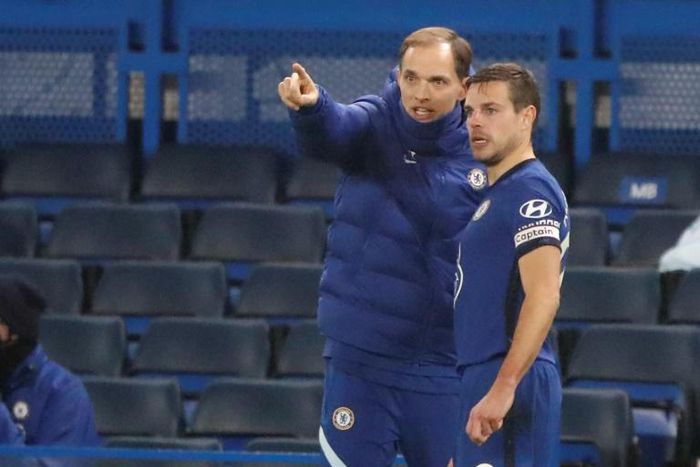 New Chelsea manager Thomas Tuchel gives instructions to defender Cesar Azpilicueta