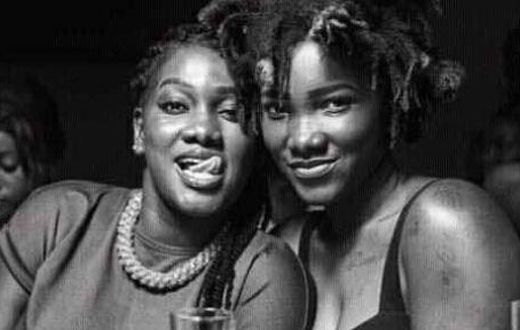 Late Ebony Reigns and Sister
