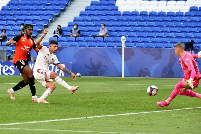 Lyon's Brazilian midfielder Bruno (2ndL) scored a double against Lorient