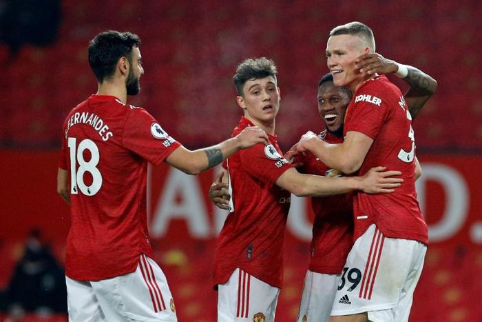 Manchester United beat Southampton 9-0