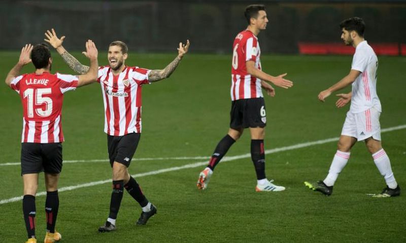 Athletic Bilbao players celebrate