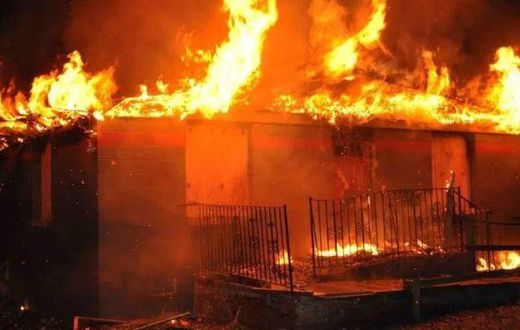 Fire razes shops at plank section of boundary market, Ajegunle. (Guardian)