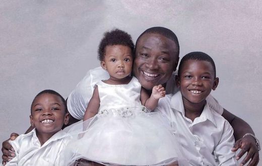 Late Bob Pixel with his family
