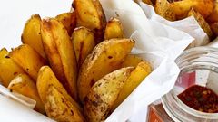 Turmeric baked potato wedges