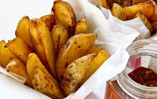 Turmeric baked potato wedges