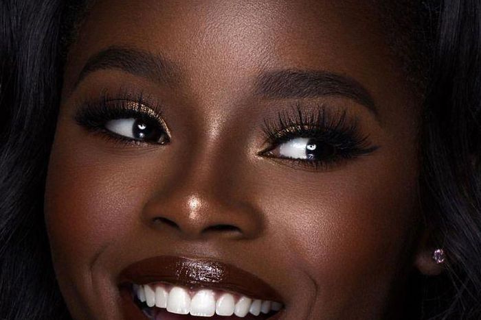 Teeth whitening procedures don't come cheap so home remedies to whiten teeth come handy and they work