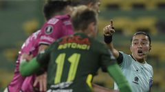 Edina Alves is the first woman to referee a Copa Libertadores match