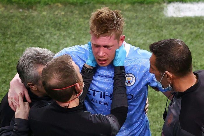Kevin De Bruyne teamed up with the Belgium squad on Monday, just nine days after coming off injured in the Champions League final