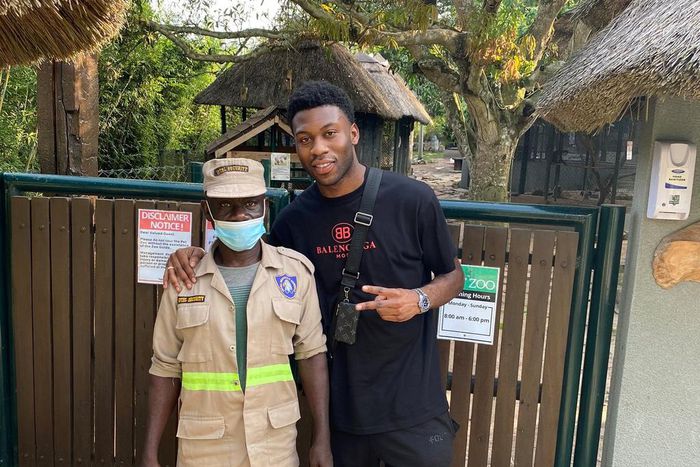 Timothy Fosu-Mensah: Ex-Manchester United defender arrives in Ghana for holidays