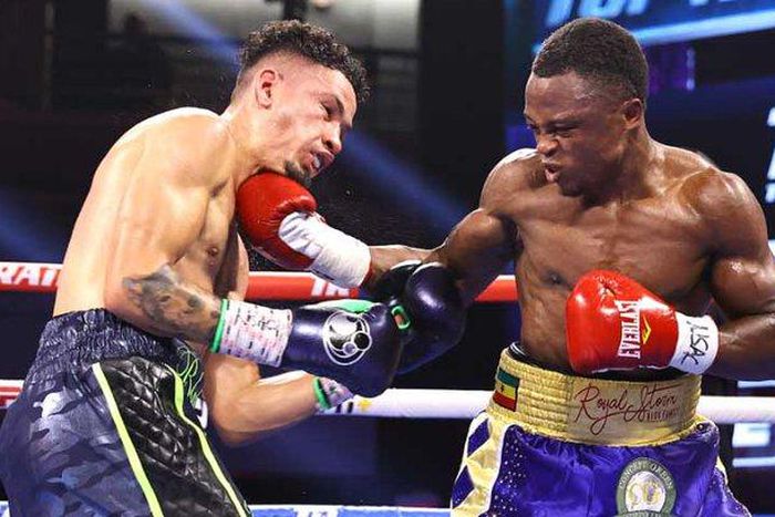 Isaac Dogboe: Ghanaian boxer defeats Adam Lopez by majority decision (Video)