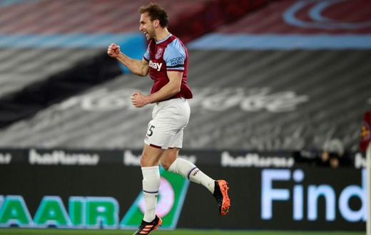 West Ham defender Craig Dawson