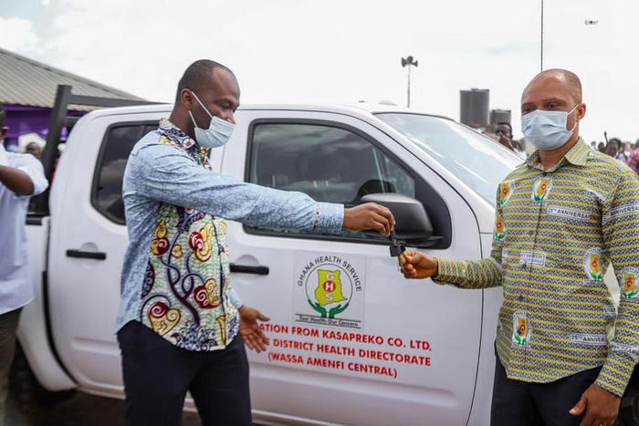Kasapreko CEO donates ultra-modern polyclinic, Nissan Frontier to Wassa Amenfi Central