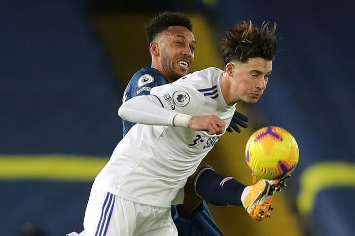 Leeds defender Robin Koch is to undergo knee surgery