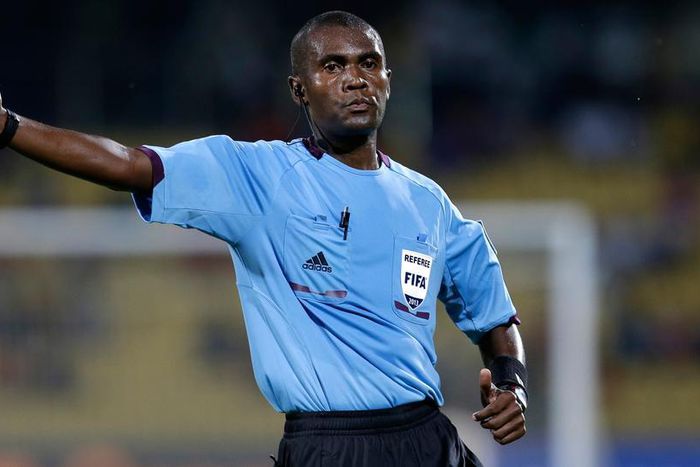 Football fans can be jailed 10 years for assaulting referees - Lawyer warns