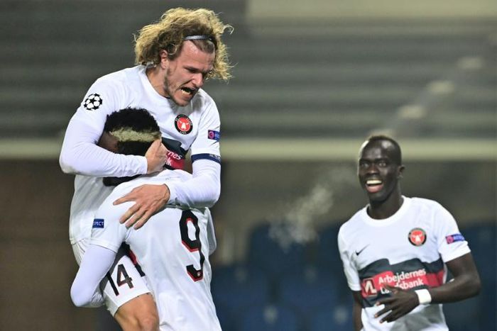 Midtjylland's Scholz (L) scored the opening goal against Atalanta