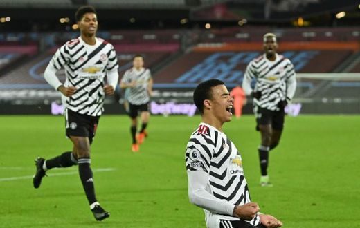 Mason Greenwood (centre)celebrates his first Premier League goal of the season