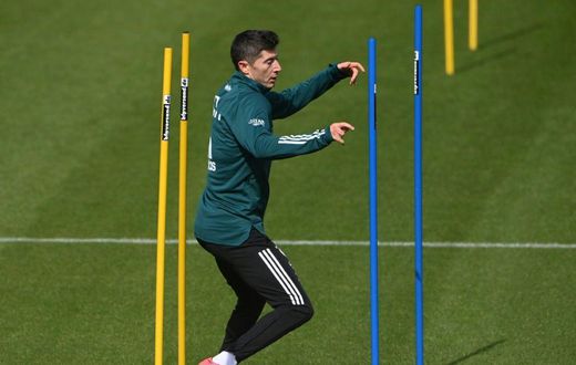 Robert Lewandowski is set to make his return after injury for Bayern Munich at Mainz on Saturday