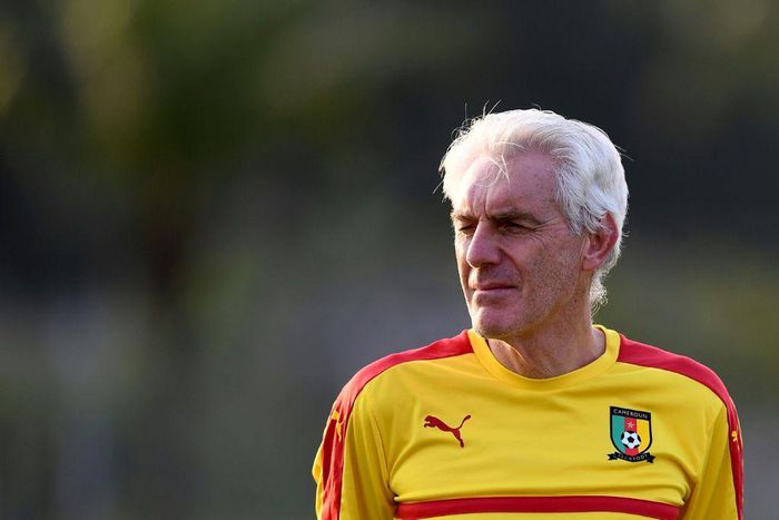 Cameroon coach Hugo Broos pictured at a training session in Gabon during the 2017 Africa Cup of Nations